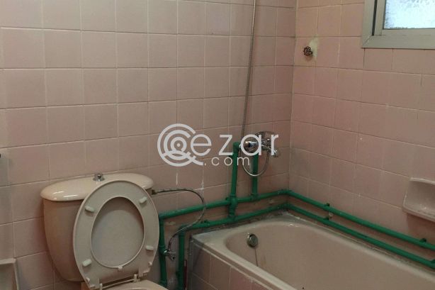 Fully furnished Bedroom with sharing bathroom in Najma only Indians photo 5