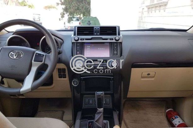 Toyota Prado 2015 it's V6 full option with sun roof. - صورة 10