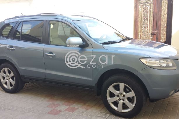 2009 Hyundai Santa Fe Fully Loaded, Runs Well, Clean Interior photo 4