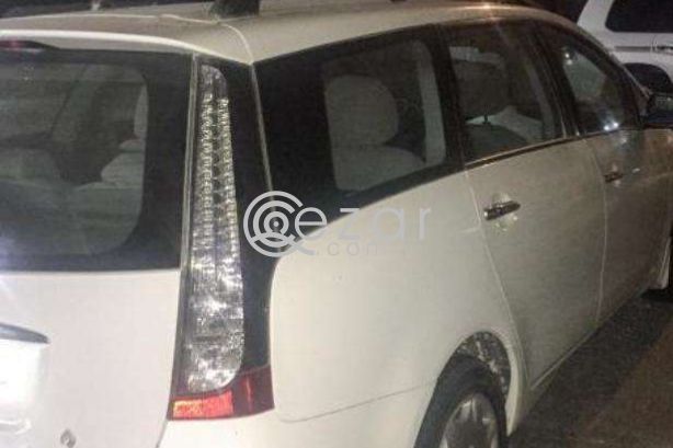 Mitsubishi grandis 2009 - صورة 1