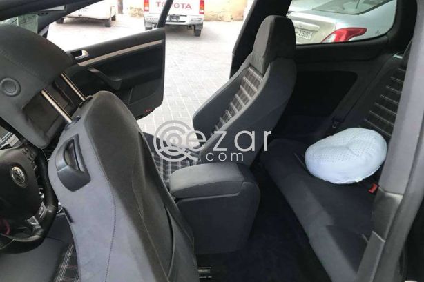 2009 Volkswagen Golf GTi 24,000 QAR - صورة 2