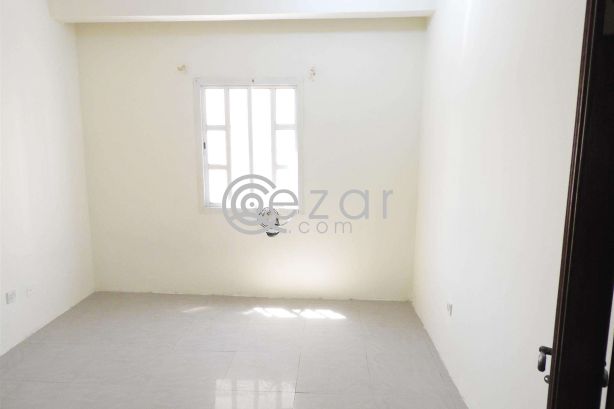 NO COMMISSION! 3 bedroom in Old Al Ghanim near AL Watan Center photo %index%