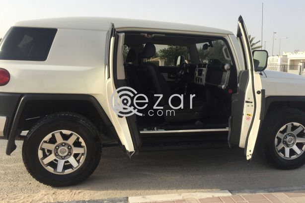 Toyota FJ 2014 - صورة 2