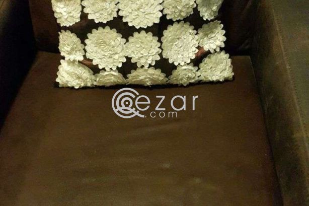 Sofa for urgent sale photo 1