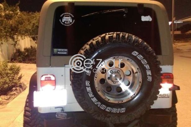 1995 Jeep Wrangler Sahara edition photo 2
