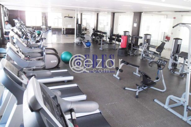 5 Bedroom Villa in A Compound in Muraikh - صورة %index%