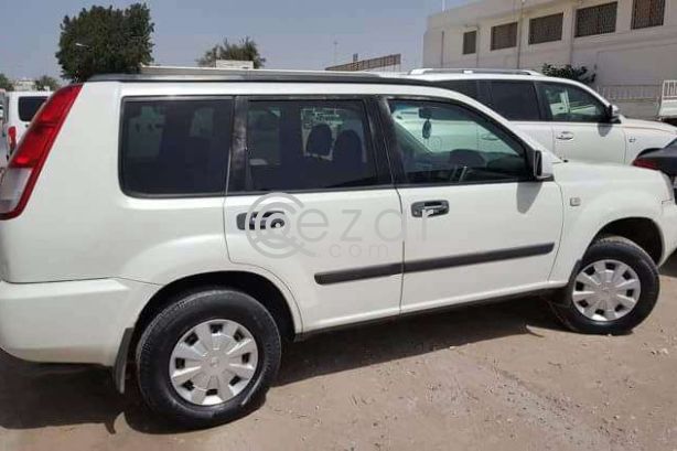 Nissan x trail 2006 very good condition photo 2