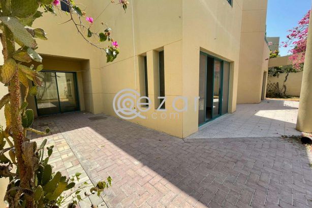 Compound Villa with a Private Pool - صورة %index%