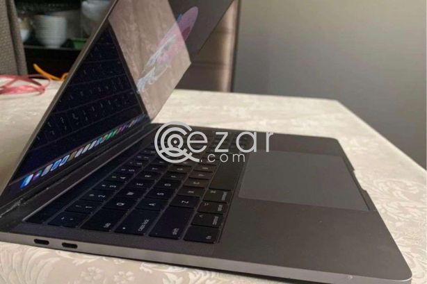 Macbook pro with touchbar 500 GB photo 2