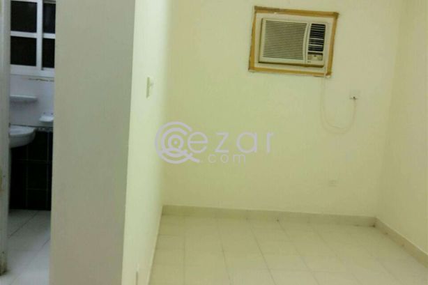 U/F, 1BR Villa Apartment in Gharrafa - صورة %index%