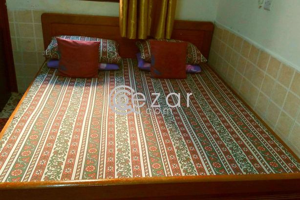 King Size Bed 100% Original Wood photo 1