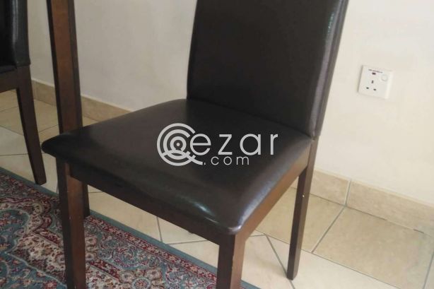 Dining table with 6 leather chairs photo 2