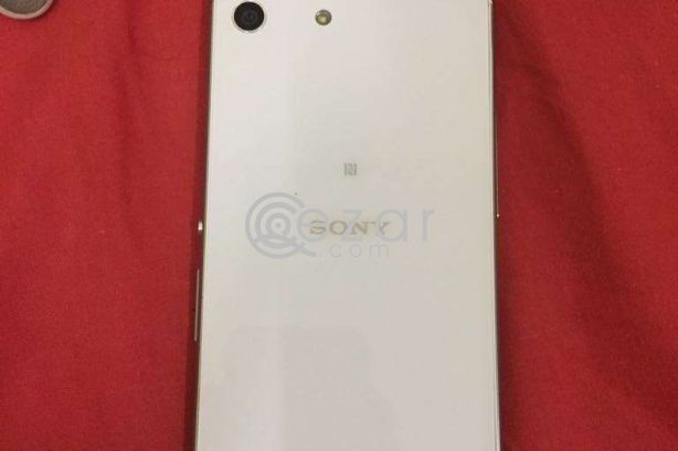 Sony xperia m5 dual with full accessories photo 4