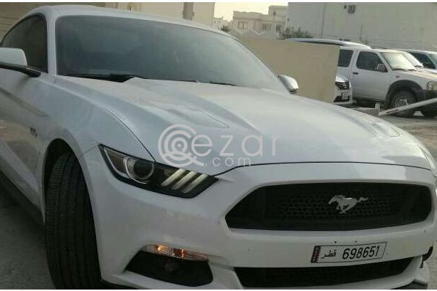 Ford Mustang GT - صورة 1