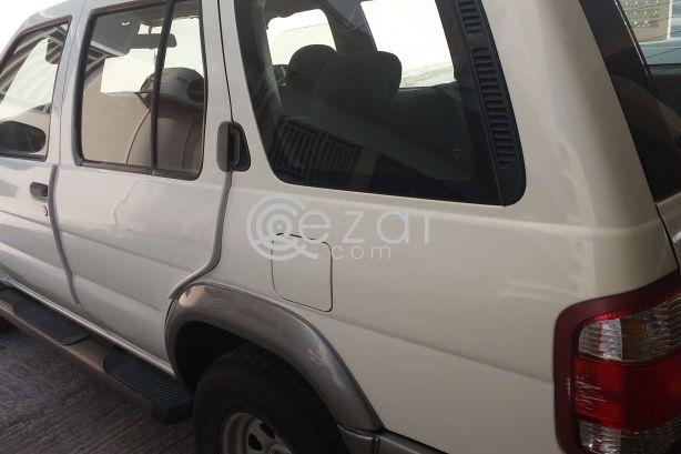 Nissan Pathfinder in Good Condition photo 1