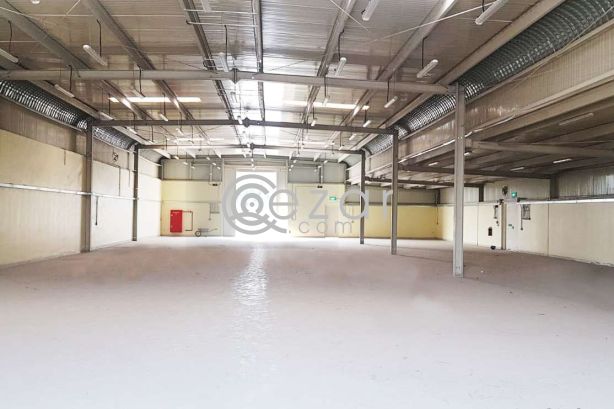 Impressive Huge Dry Store with Office - صورة %index%