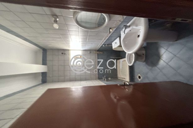 Bed space available for ladies in AL Nasr near mirqab mall - صورة %index%