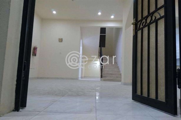 For Rent new villa inside the compound in Umm Salal Mohamed near Safari - صورة %index%