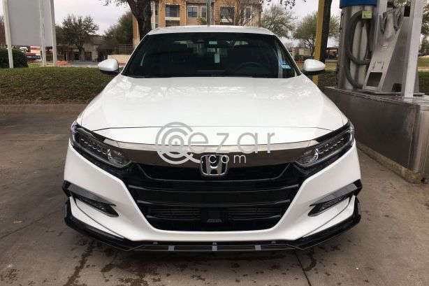 Honda Accord 2019 photo 1