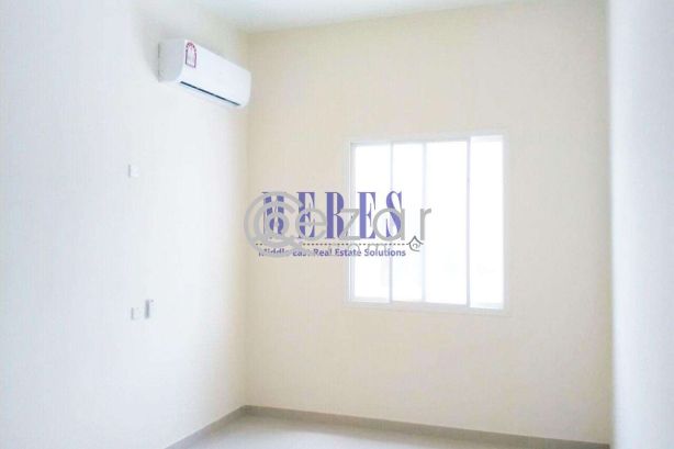 Brand New 3 Bedroom Villa in Aziziyah - صورة %index%