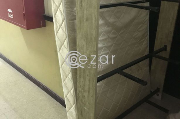 Queen Bed w Mattress photo 1