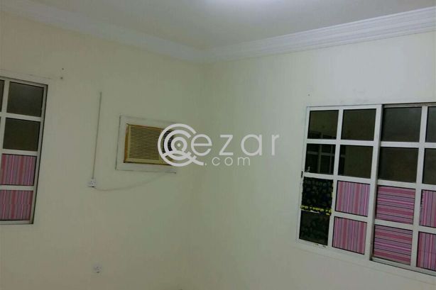 U/F, 1BR Villa Apartment in Gharrafa - صورة %index%