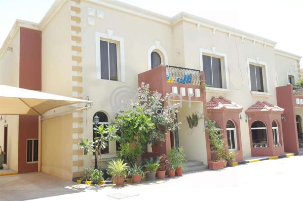 3 BHK Compound Villa With balcony, gymnasium and swimming pool At Old Airpor photo %index%