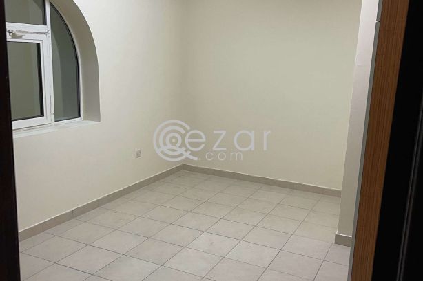 2 bedrooms Semi Furnished flat - صورة %index%