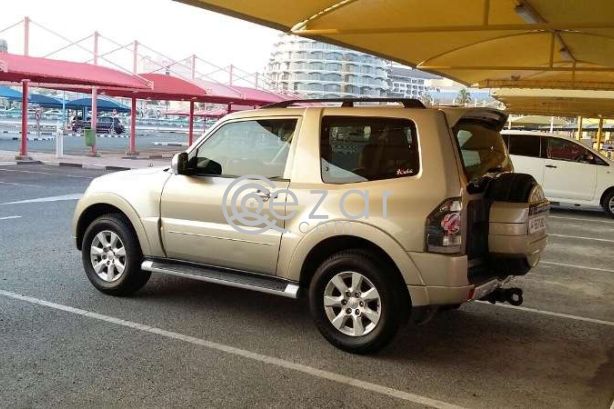 2013 Mitsubishi Pajero 3 doors photo 2