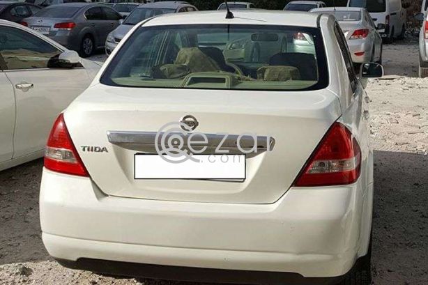 Nissan Tiida 2008 photo 3