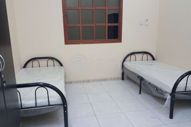 Immedeatly available Furnished Executive bachelor's shared room photo 3