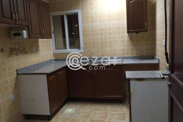 ROOM AVAILABLE FOR EXCUTIVE BECHELOR IN FLAT ( NO COMMISSION) photo 1