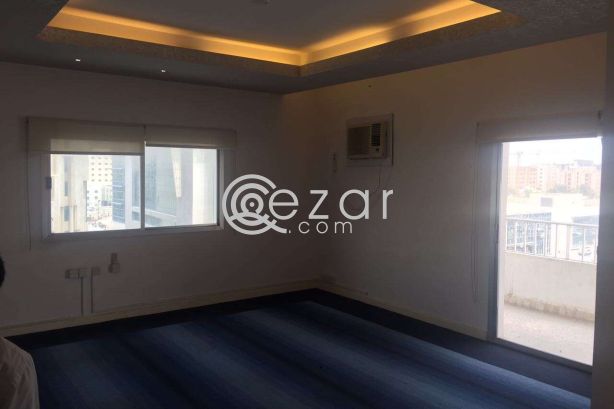 For rent office in Al Sadd Street consists of 7 rooms photo %index%
