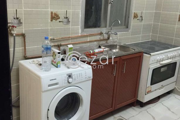 Fully furnished bedroom with sharing bathroom immediately available in Najma(For Indians) - صورة %index%