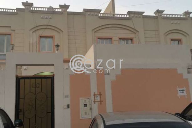 FULLY FURNISHED AND UN FURNISHED ONE STUDIO, ONE BHK,TWO BHK  ROOMS AVAILABLE - صورة %index%