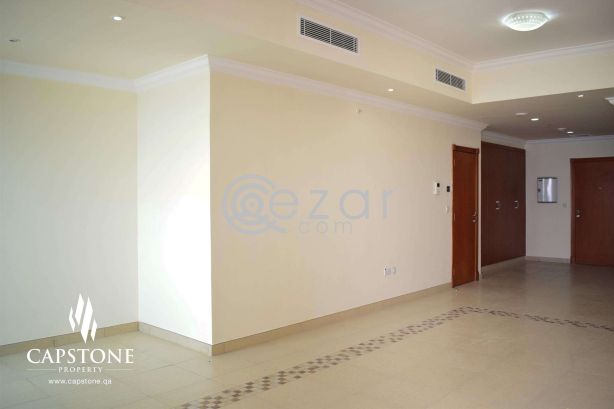 Semi Furnished Studio Apt at Porto Arabia + Breathtaking Sea View - صورة %index%