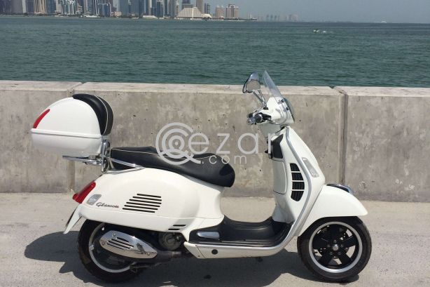 Vespa 300 GTS photo 1