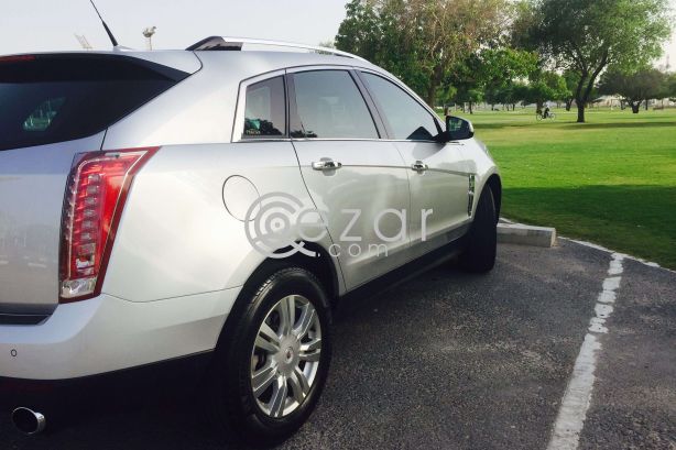 2011 Cadillac SRX photo 2