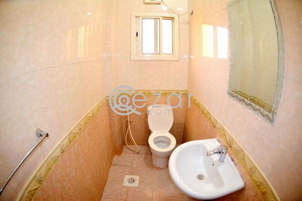 Unfurnished 2- Bedroom Apartment for Bachelors: Mughalina - صورة %index%