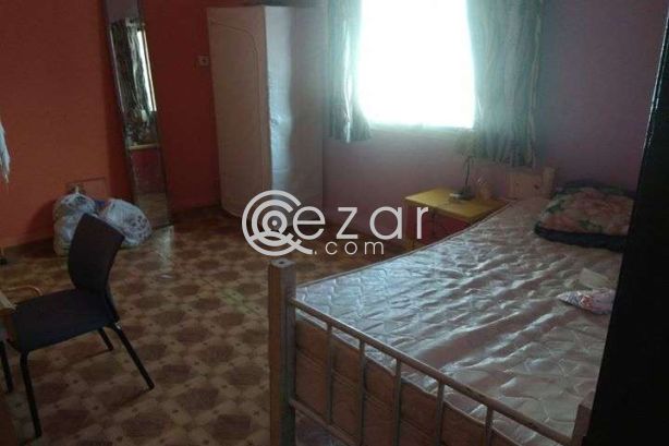 Semi furnished Independent bedroom photo 2