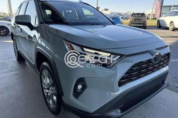 Buy Neatly  Used 2023 Toyota RAV4 XLE Premium - صورة 2