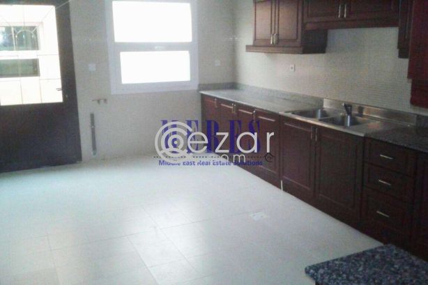 5 Bedroom Unfurnished Villa in Al Waab - صورة %index%