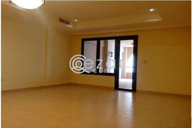 Huge two bedroom s/f marina&sea view photo 5