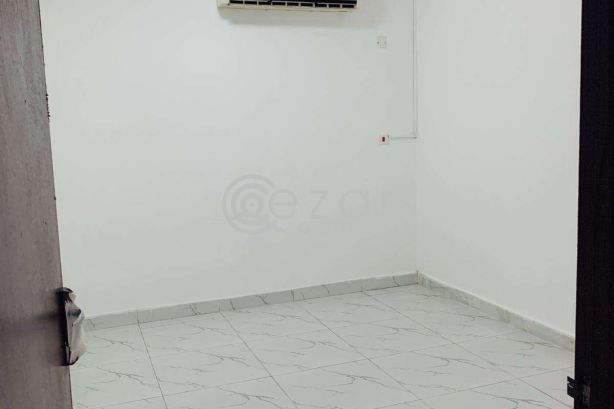 Studio Flat inside Villa available in Al Duhail area. - صورة %index%