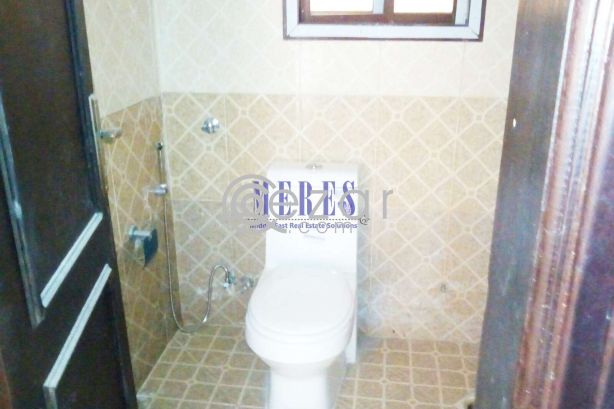 7 Bedroom Compound Villa in Ain Khaled - صورة %index%