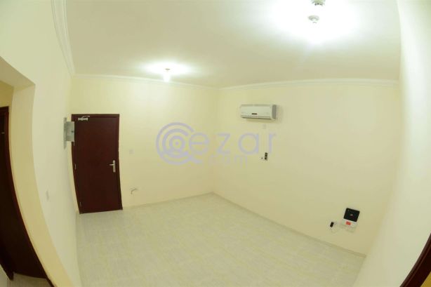 UNFURNISHED 2-BEDROOM APARTMENT : UMM GHUWALINA photo %index%