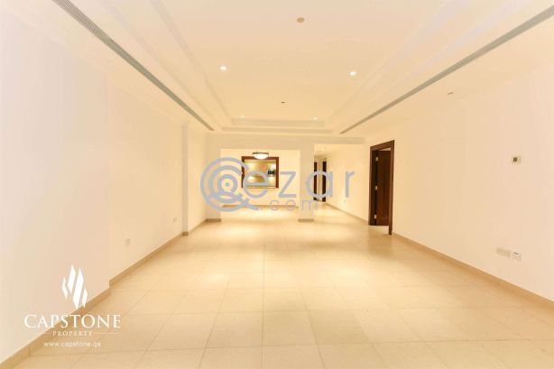 SPECIAL Offer! 1-Bedroom Apt. in Porto Arabia - The Pearl - صورة %index%