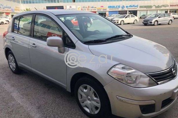 Nissan Tiida photo 2