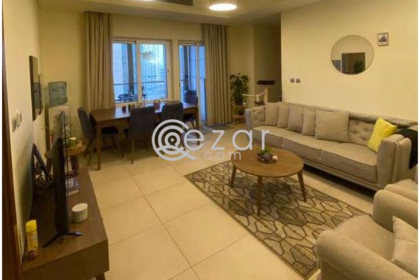 Master bedroom available in a 3-bed in Lusail, Marina. - صورة %index%