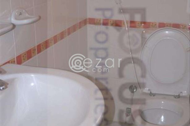 VERY SPACIOUS 6BHK UNFURNISHED STAND ALONE VILLA IN GHARAFFA - صورة %index%